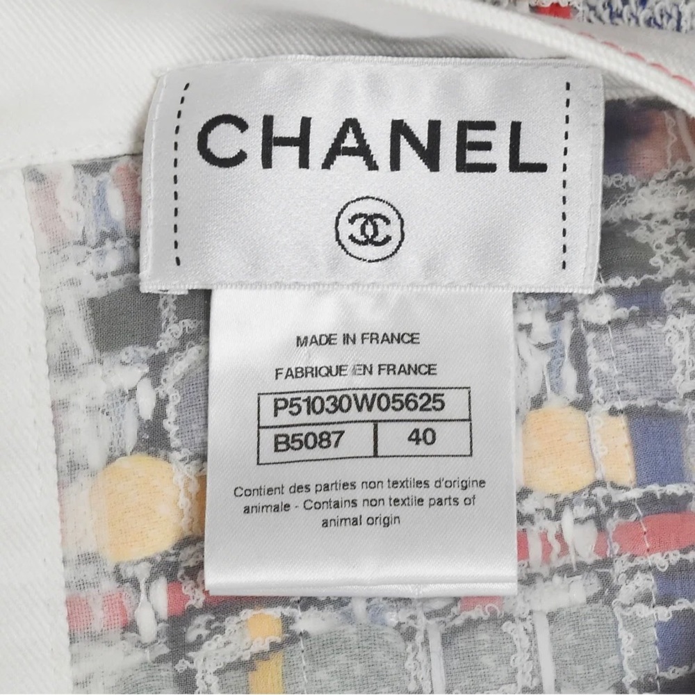 Elevate Your Style with Chanel: Where Great Conditions Meet Timeless Elegance.